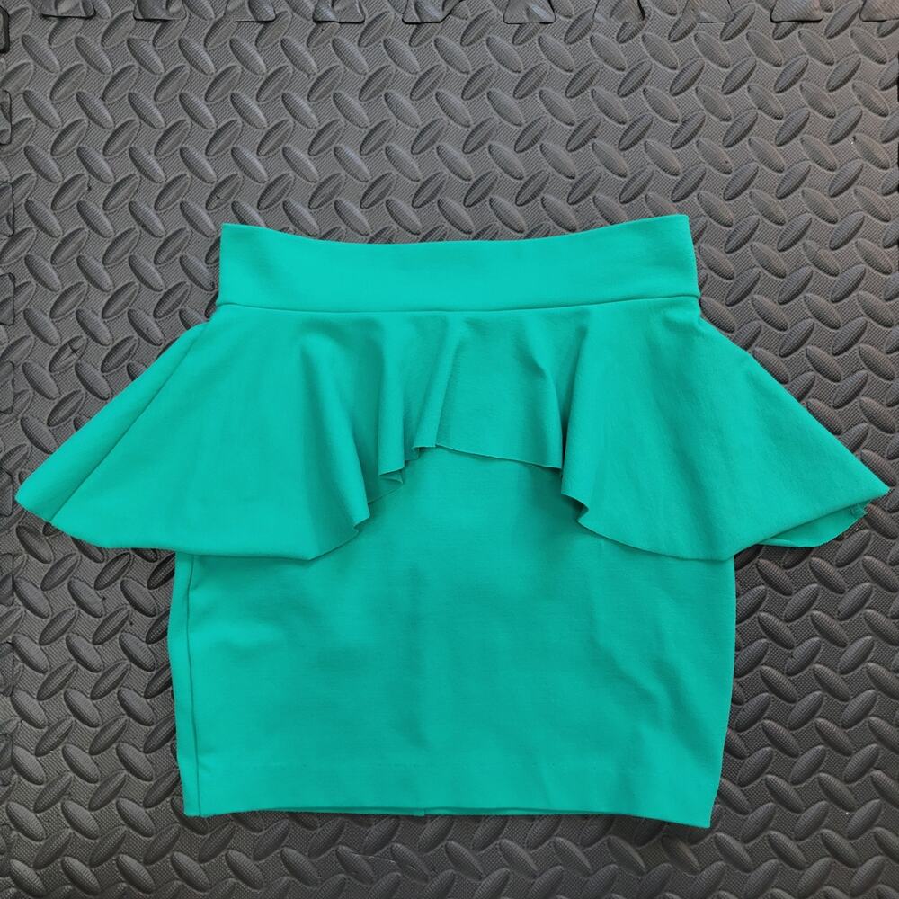 Bebe Green Peplum Mini Skirt Size XXS Y2K